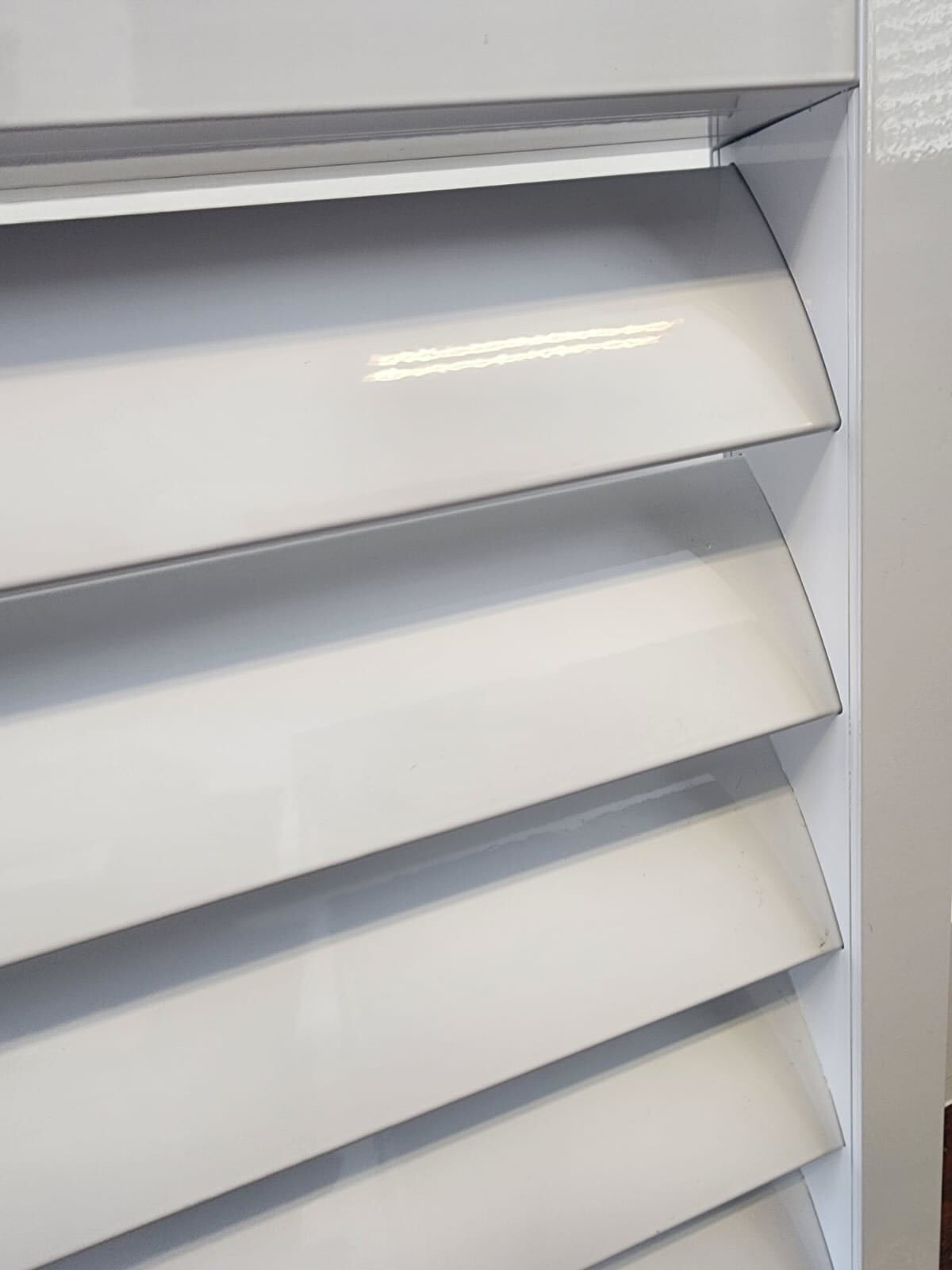 b73e1d96-b474-4abb-be84-f42272e77187 Roller Blinds bottom