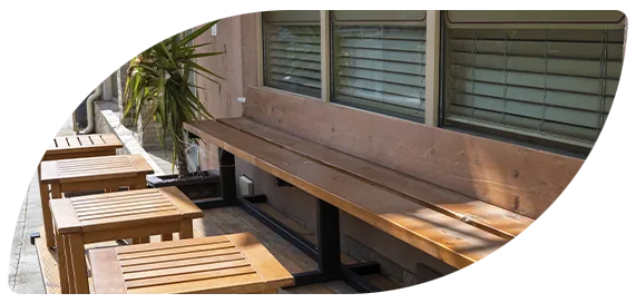 Outdoor blinds on a commercial outdoor seating area
